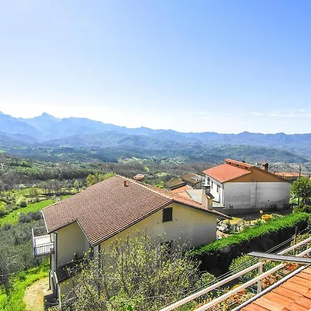Awesome In Magliano With Kitchen * Magliano in Garfagnana
