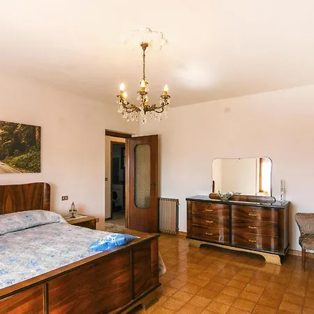 Awesome In Magliano With Kitchen * Magliano in Garfagnana